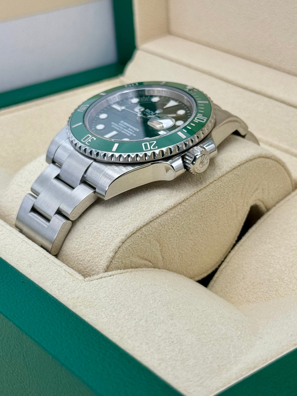 2015 Rolex Submariner "Hulk" 40mm 116610LV Green Dial