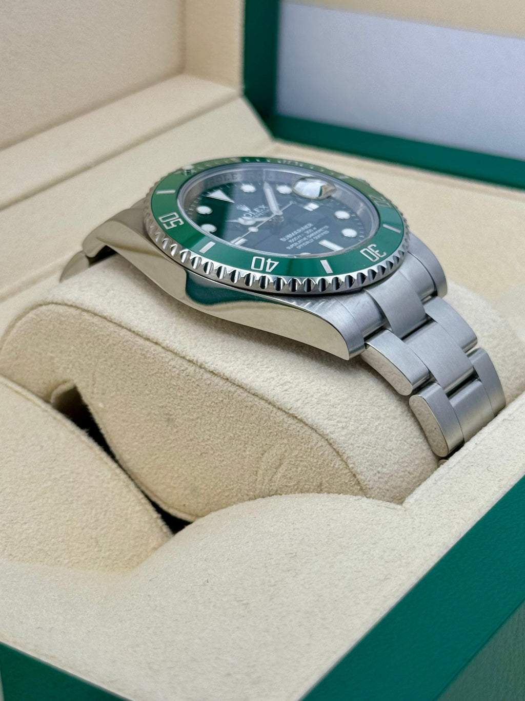 2015 Rolex Submariner "Hulk" 40mm 116610LV Green Dial