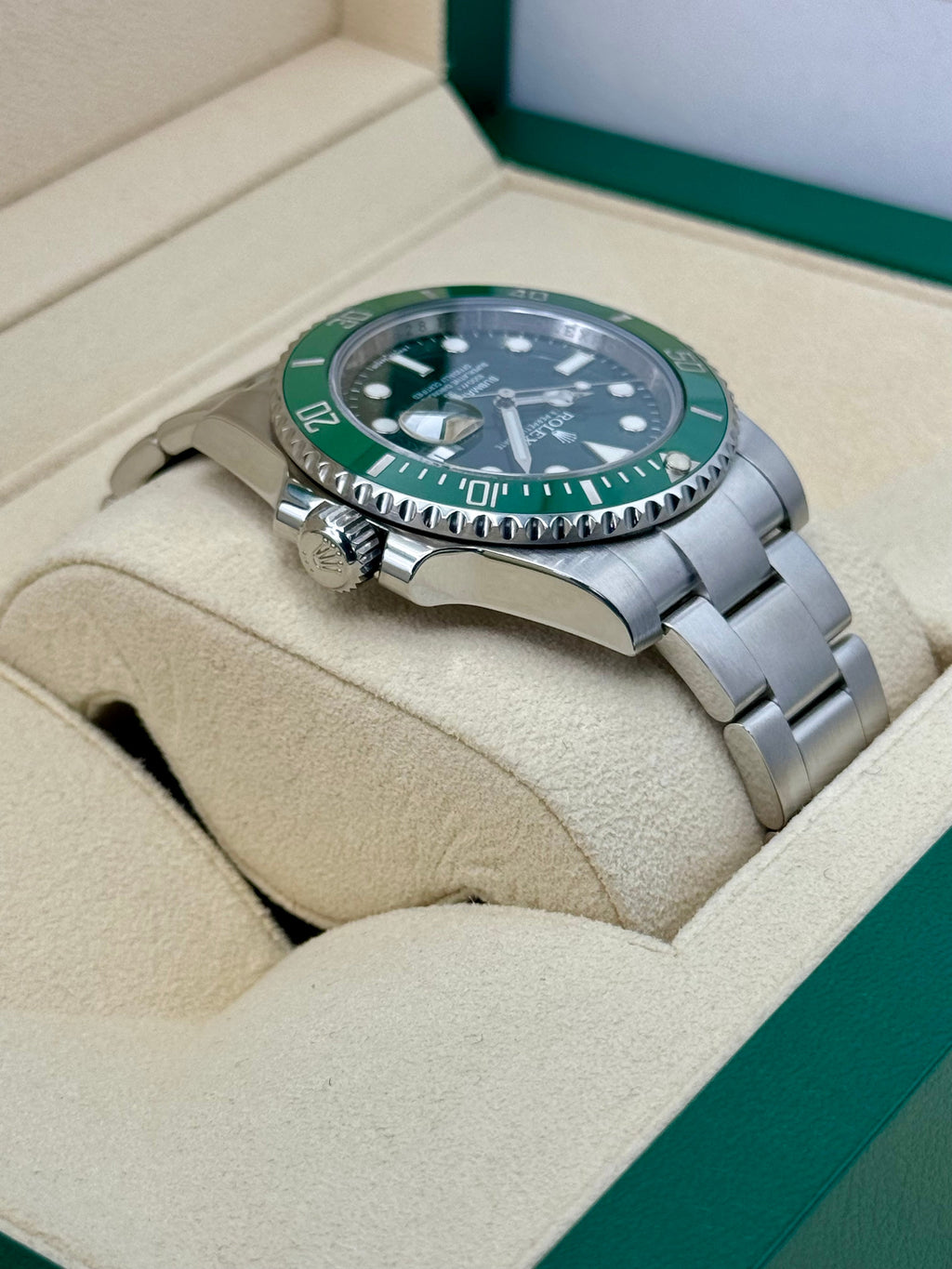 2015 Rolex Submariner "Hulk" 40mm 116610LV Green Dial