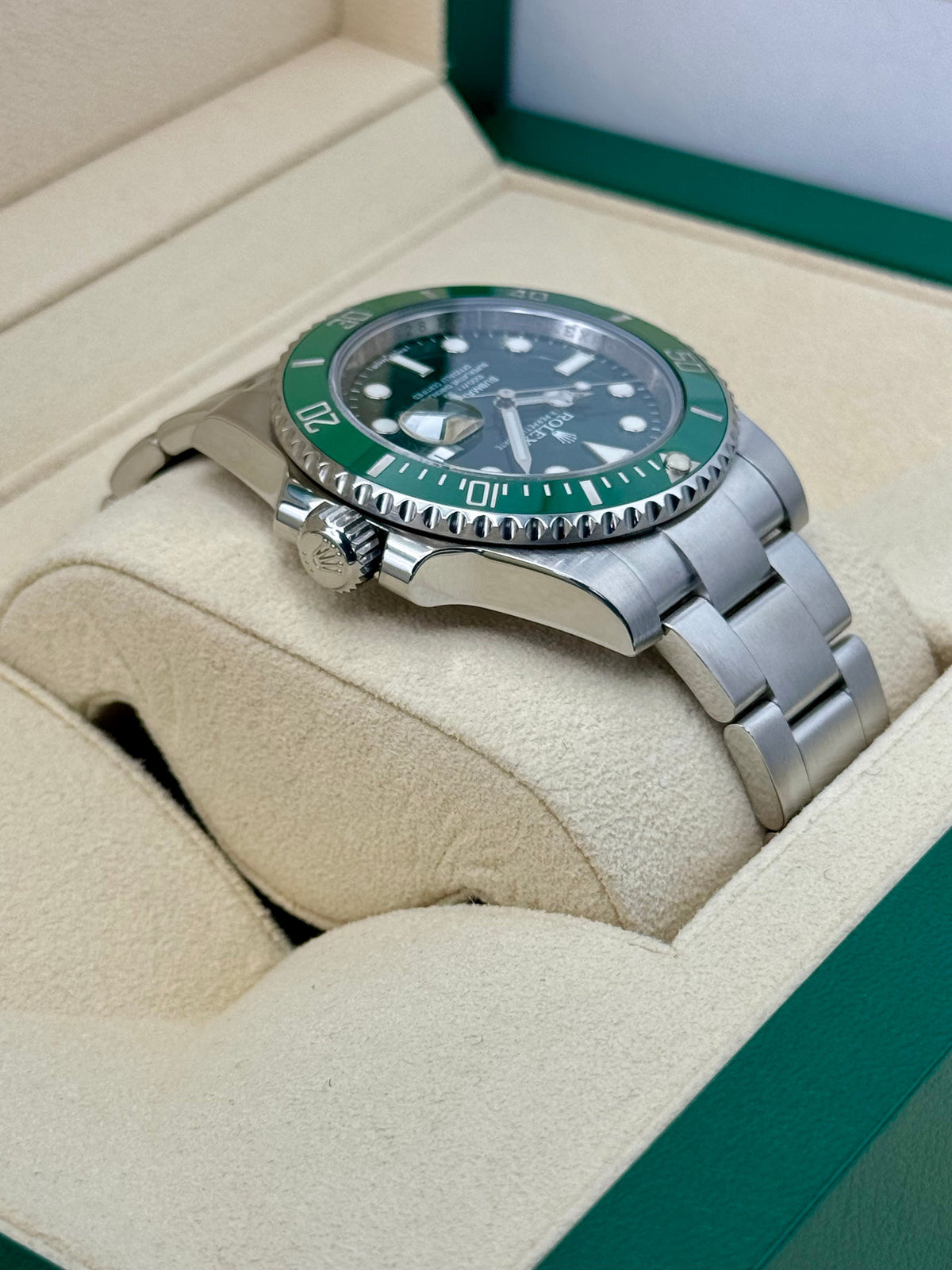 2015 Rolex Submariner "Hulk" 40mm 116610LV Green Dial