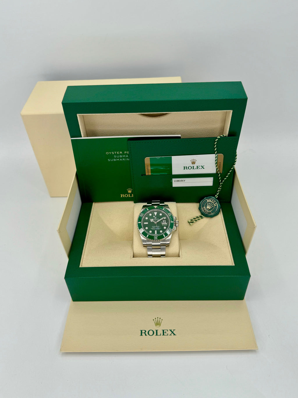 2015 Rolex Submariner "Hulk" 40mm 116610LV Green Dial