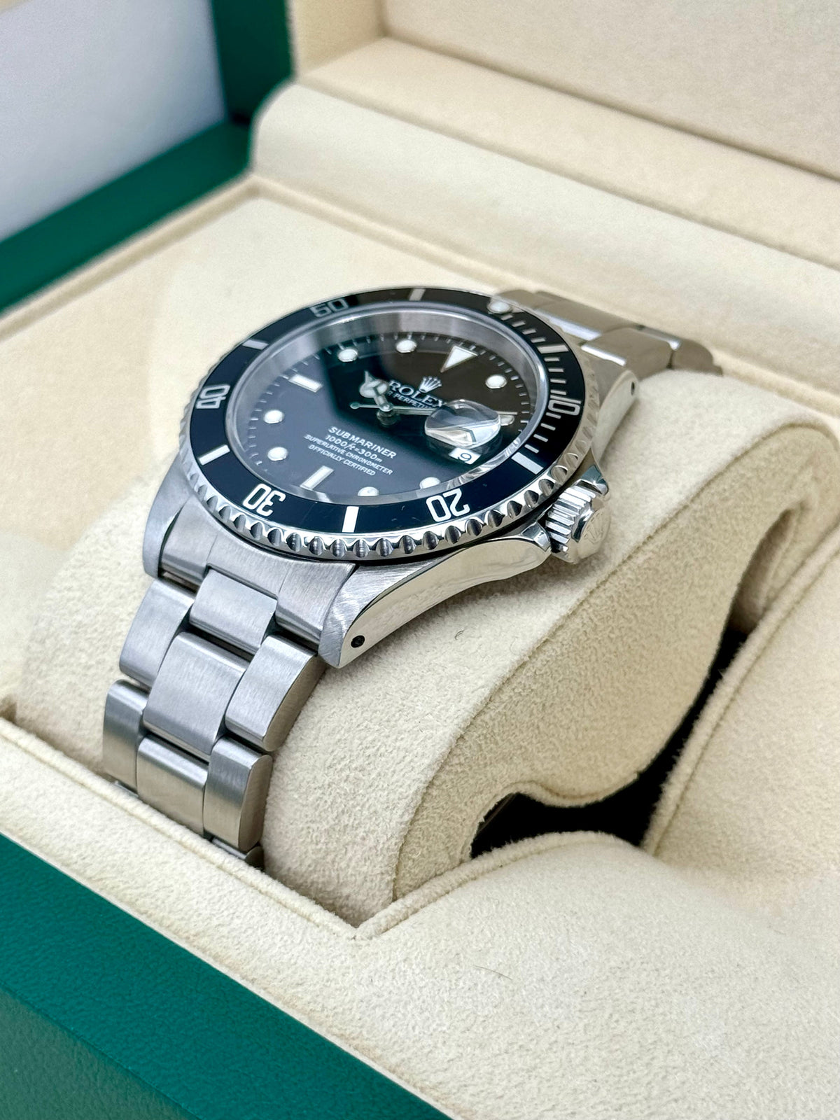 2001 Rolex Submariner Date 40mm 16610 Stainless Steel Black Dial