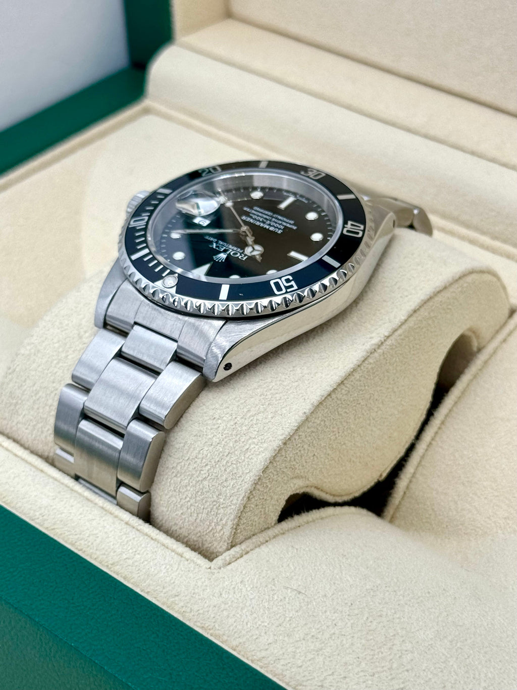 2001 Rolex Submariner Date 40mm 16610 Stainless Steel Black Dial