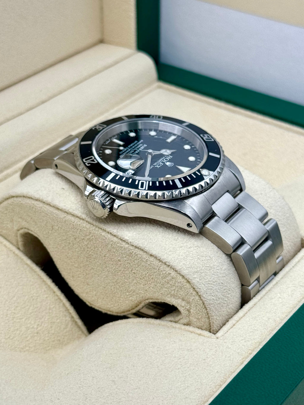 2001 Rolex Submariner Date 40mm 16610 Stainless Steel Black Dial