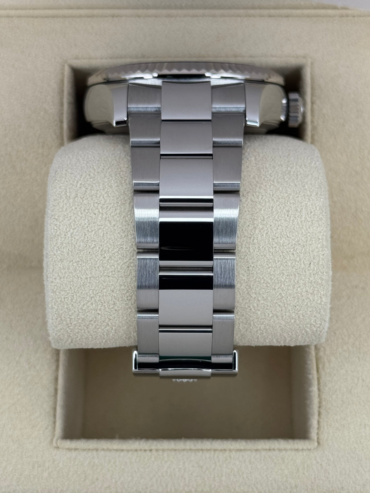2022 Rolex Sky-Dweller 42mm 326934 Oyster Blue Dial