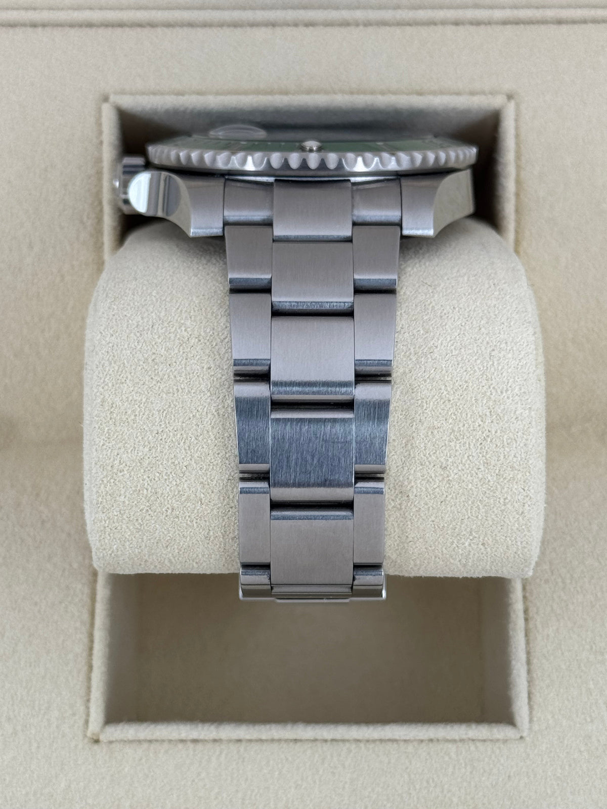 2019 Rolex Submariner “Hulk” 40mm 116610LV Green Dial
