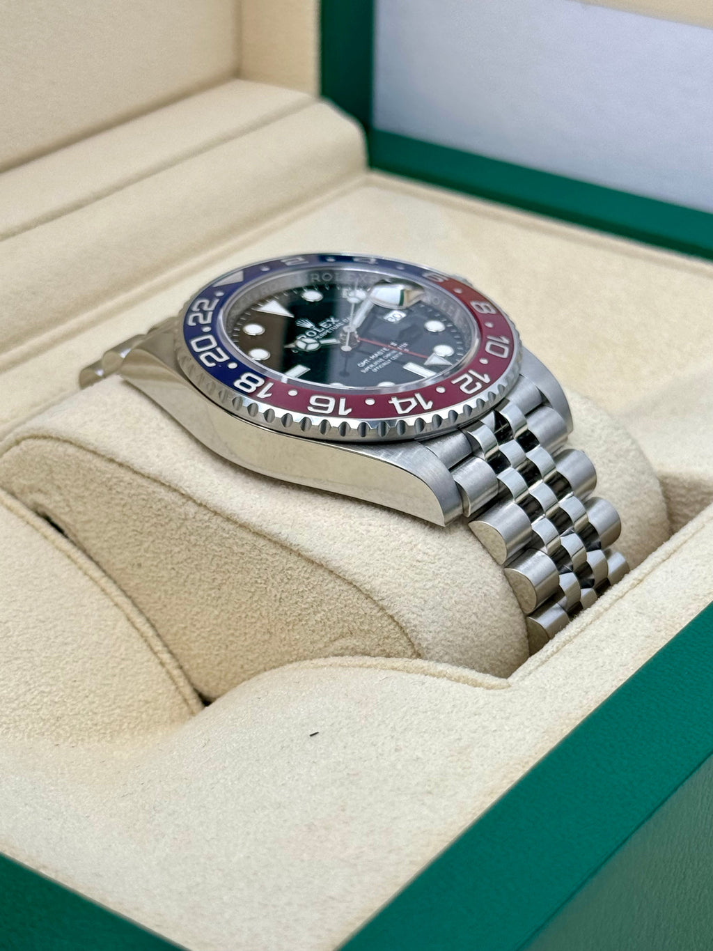2022 Rolex GMT-Master II "Pepsi" 40mm 126710BLRO Jubilee