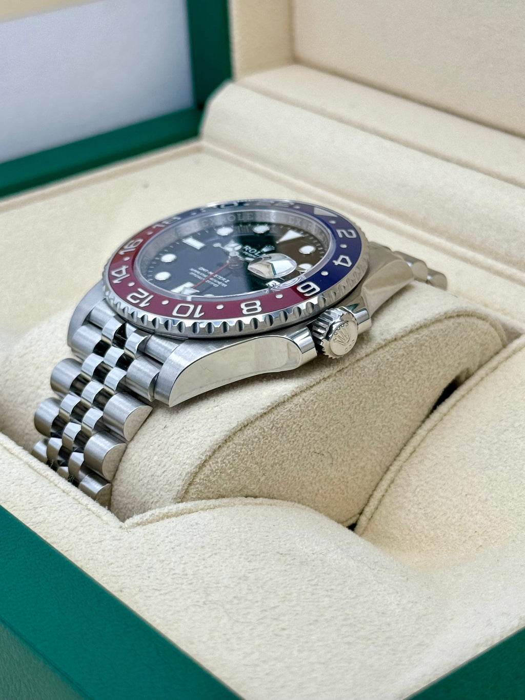 2022 Rolex GMT-Master II "Pepsi" 40mm 126710BLRO Jubilee
