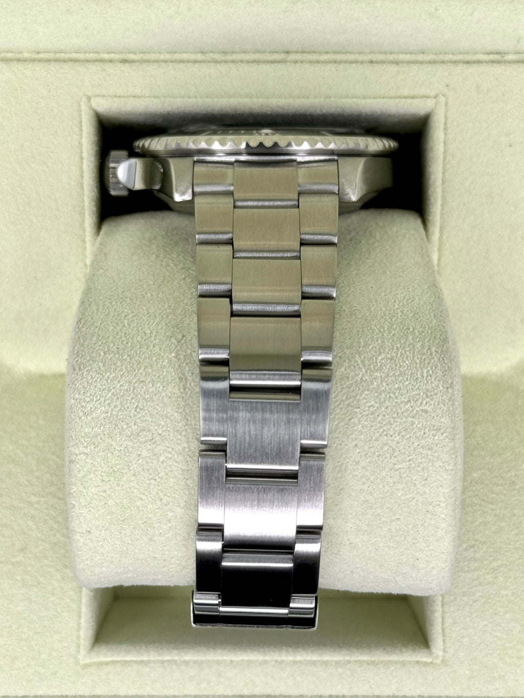 2010 Rolex Submariner Date 40mm 16610 Stainless Steel Black Dial