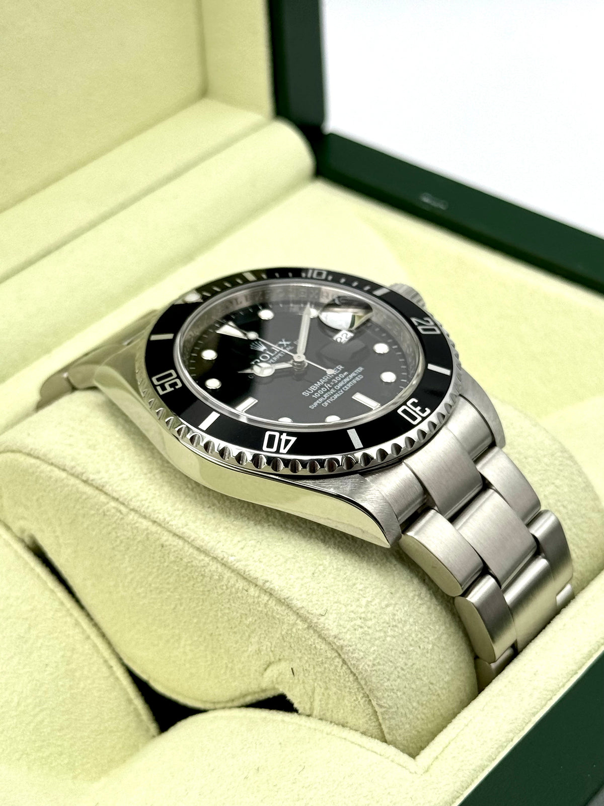 2010 Rolex Submariner Date 40mm 16610 Stainless Steel Black Dial