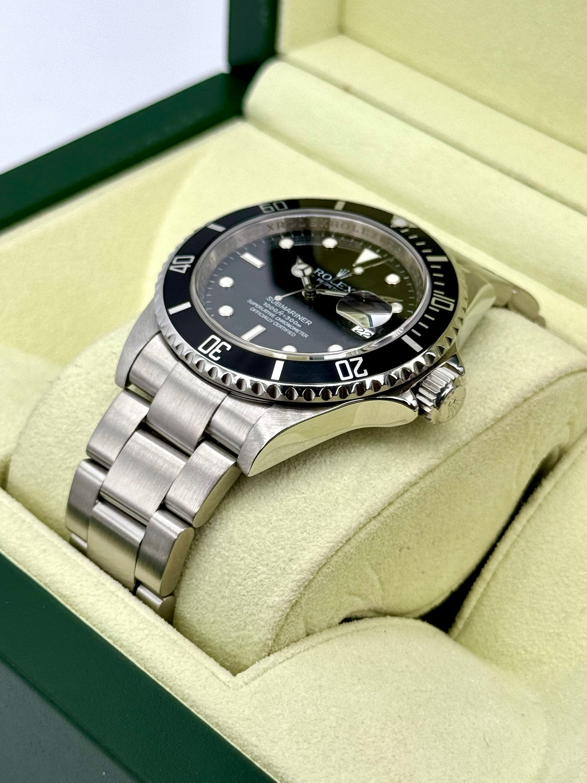 2010 Rolex Submariner Date 40mm 16610 Stainless Steel Black Dial