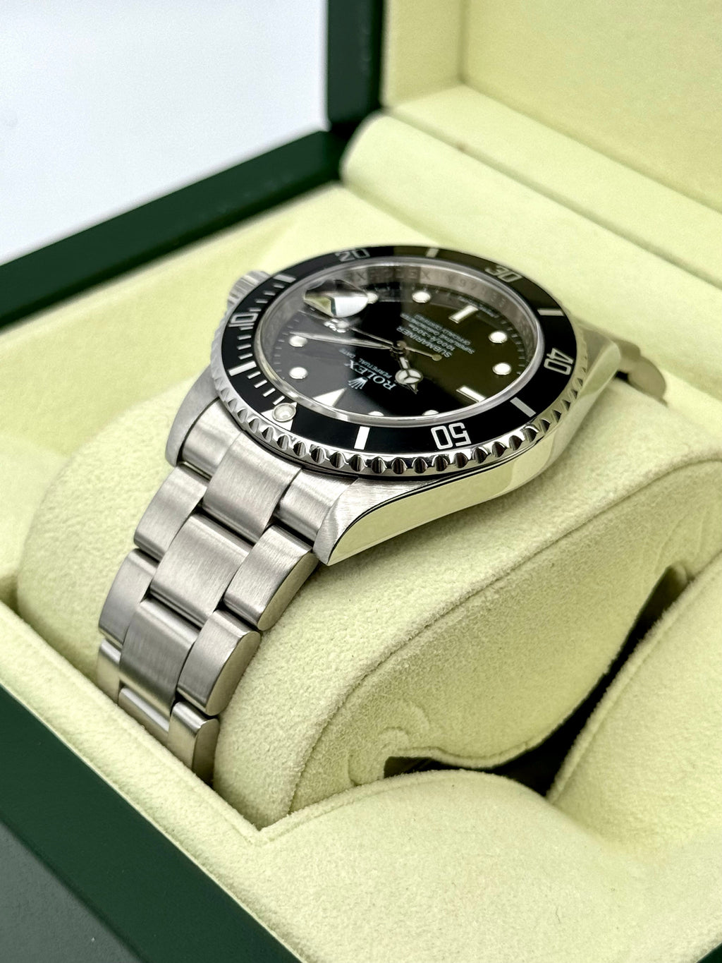 2010 Rolex Submariner Date 40mm 16610 Stainless Steel Black Dial