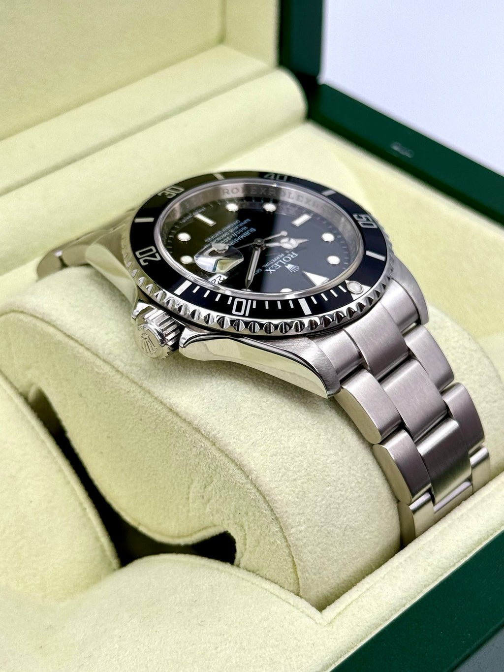 2010 Rolex Submariner Date 40mm 16610 Stainless Steel Black Dial