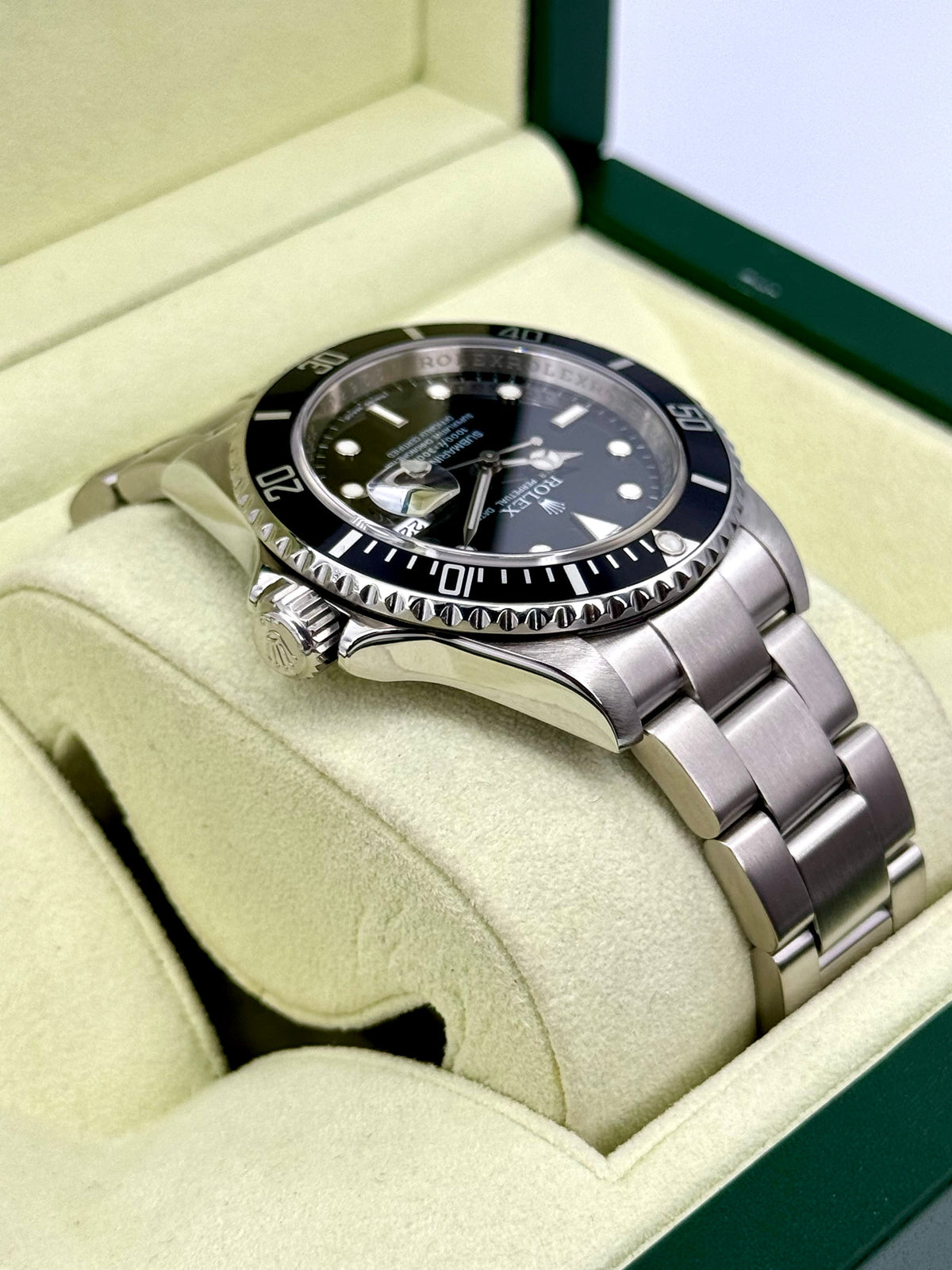 2010 Rolex Submariner Date 40mm 16610 Stainless Steel Black Dial