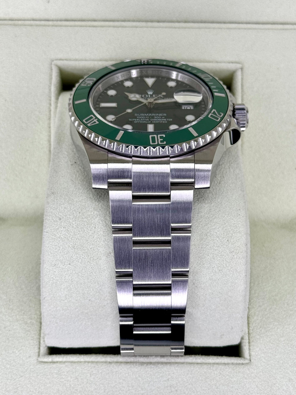Rolex Submariner "Hulk" 40mm 116610LV Green Dial