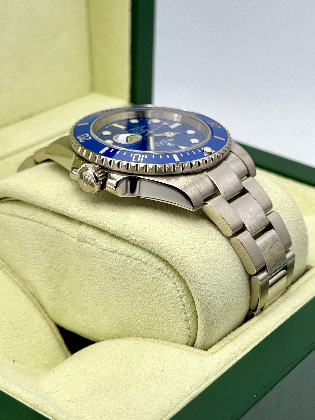 2013 Rolex Submariner "Smurf" 40mm 116619LB White Gold Blue Dial