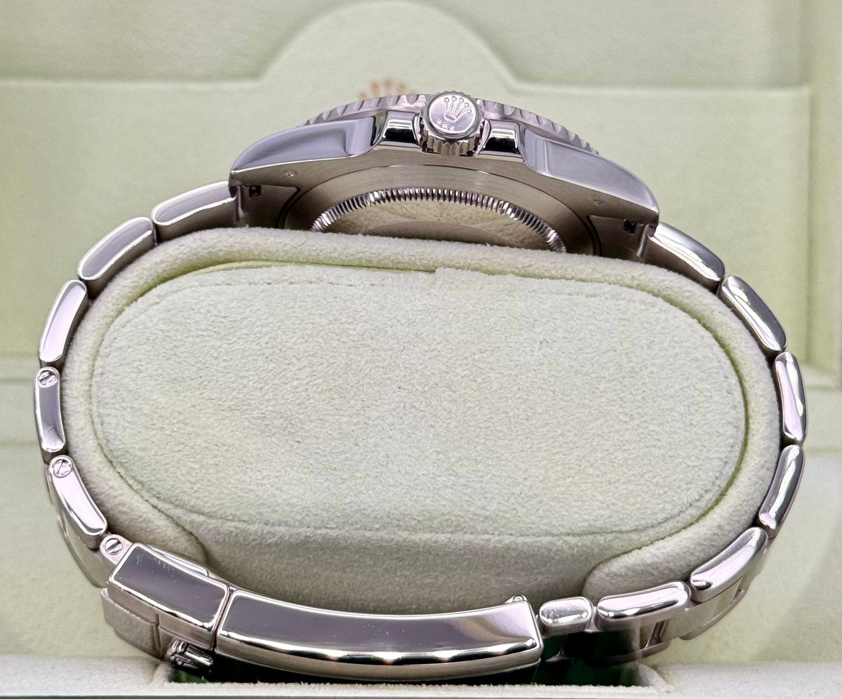 2013 Rolex Submariner "Smurf" 40mm 116619LB White Gold Blue Dial