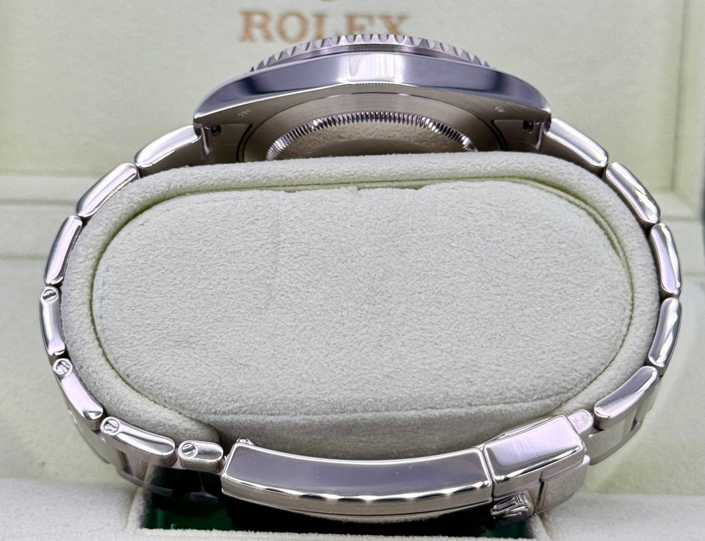 2013 Rolex Submariner "Smurf" 40mm 116619LB White Gold Blue Dial