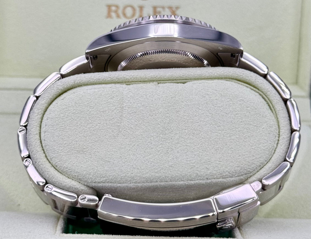 2013 Rolex Submariner "Smurf" 40mm 116619LB White Gold Blue Dial