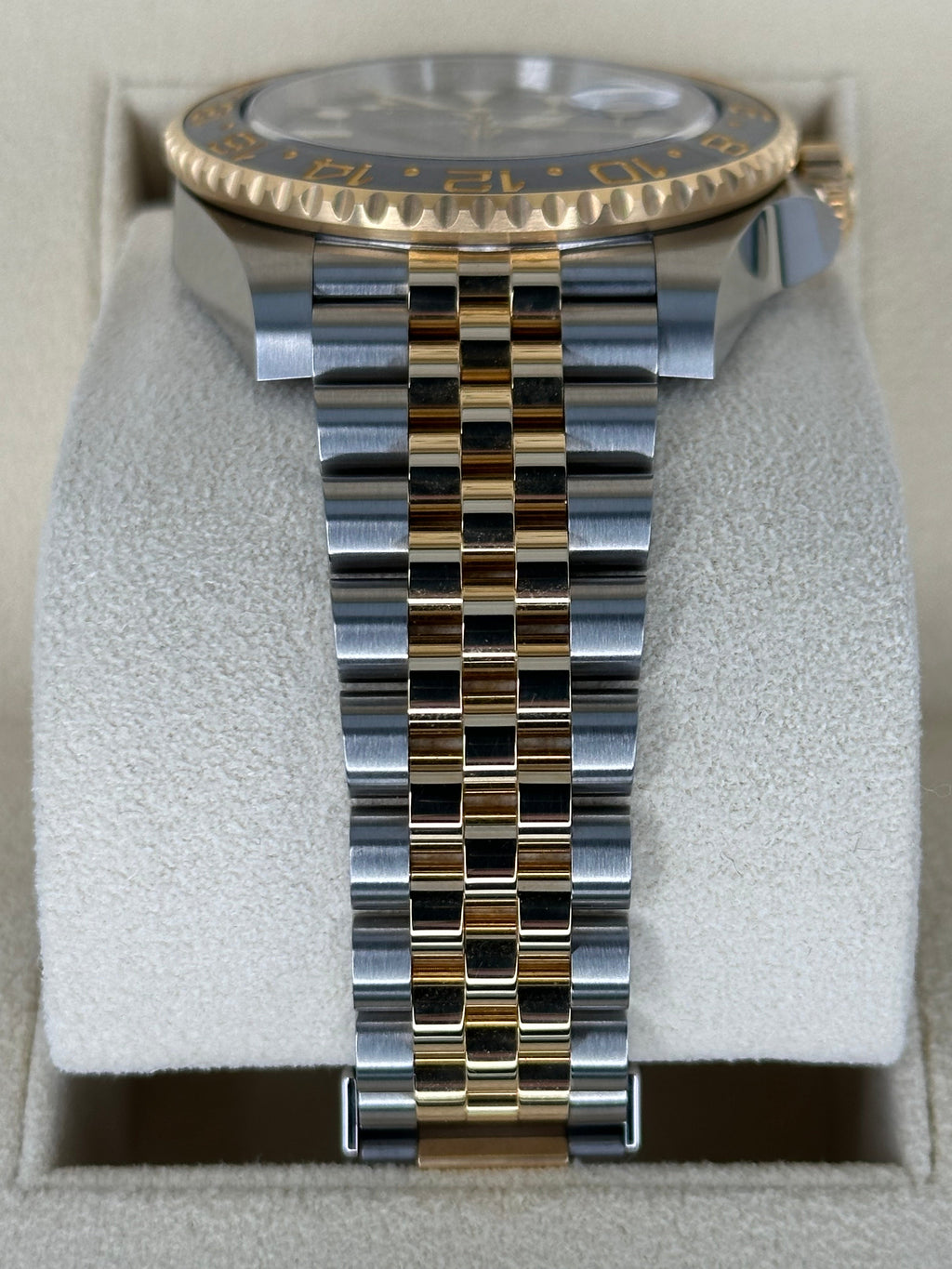 NEW 2023 Rolex GMT-Master II 40mm 126713GRNR Two-Tone Jubilee