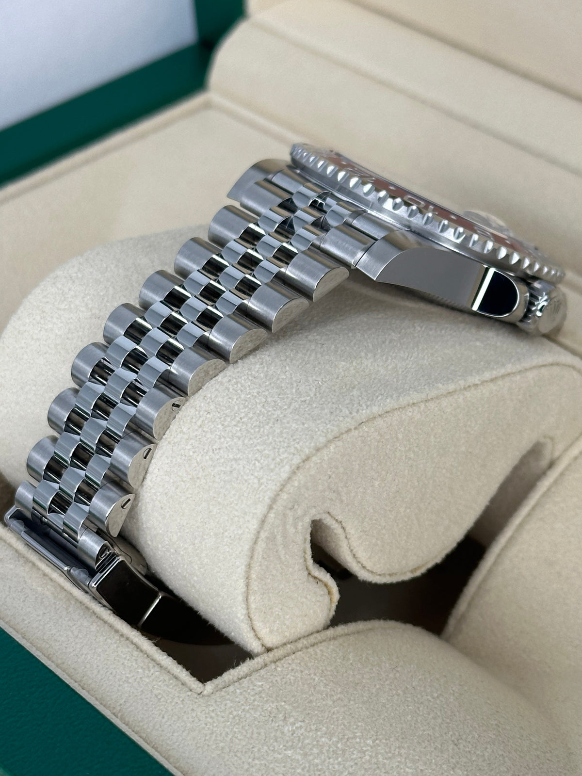 NEW 2023 Rolex GMT-Master II "Pepsi" 40mm 126710BLRO Jubilee