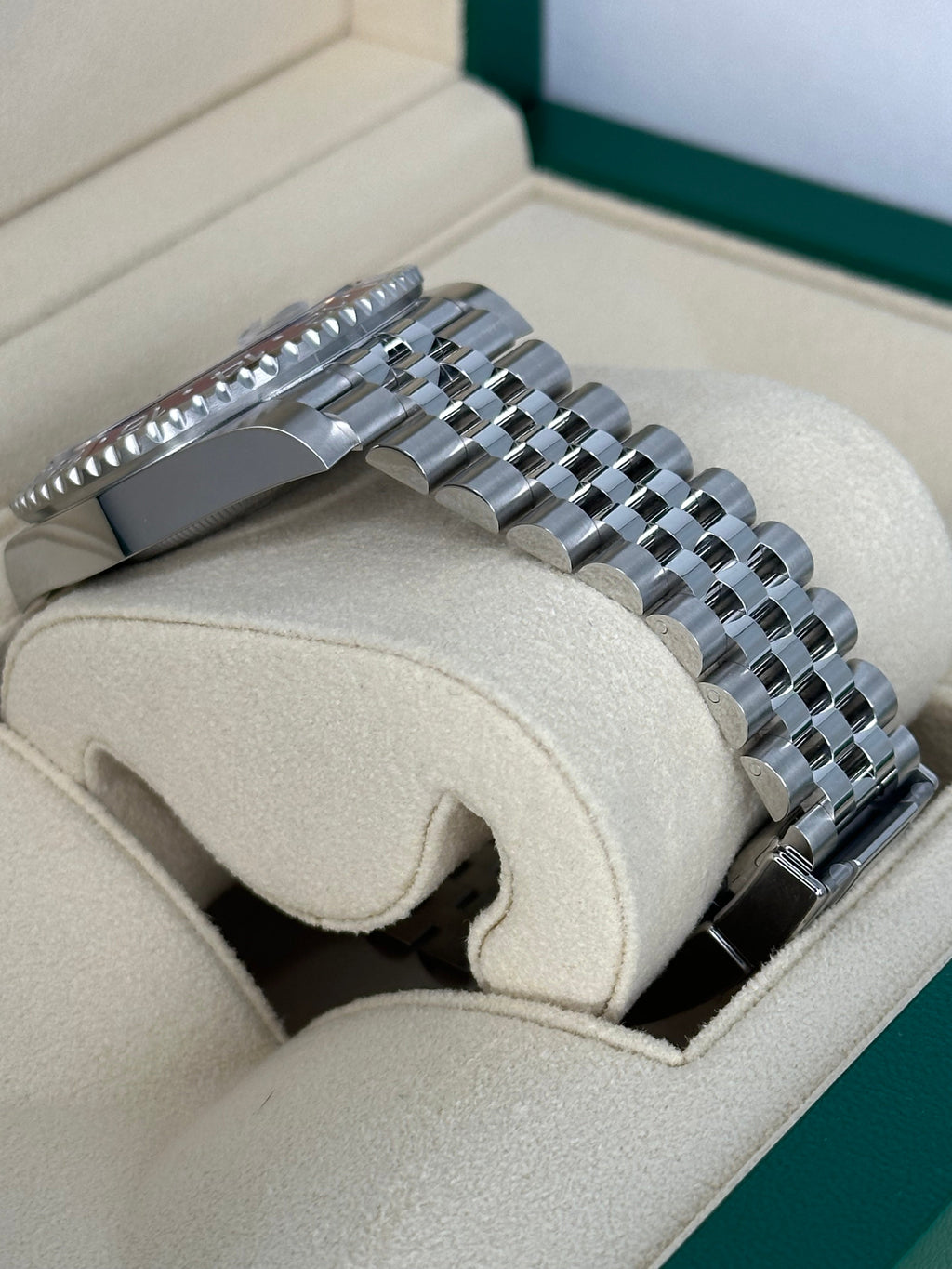 NEW 2023 Rolex GMT-Master II "Pepsi" 40mm 126710BLRO Jubilee