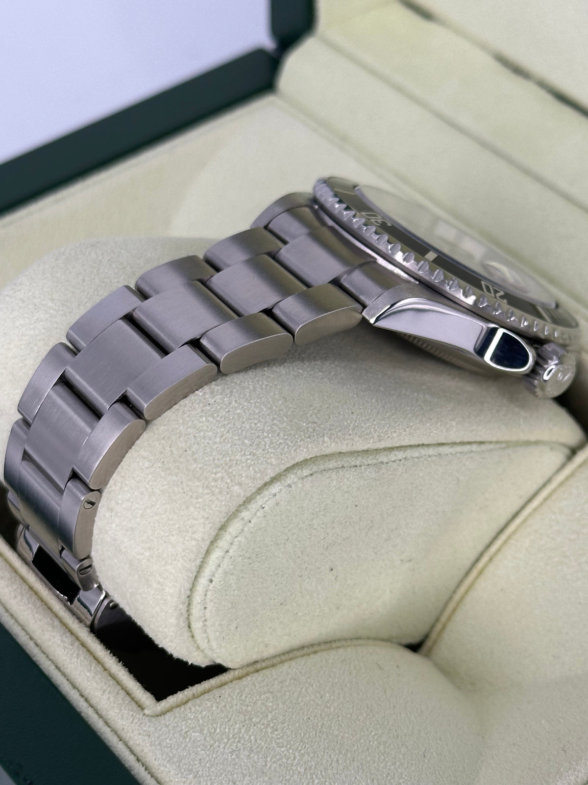 2007 Rolex Submariner Date 40mm 16610 Stainless Steel Black Dial
