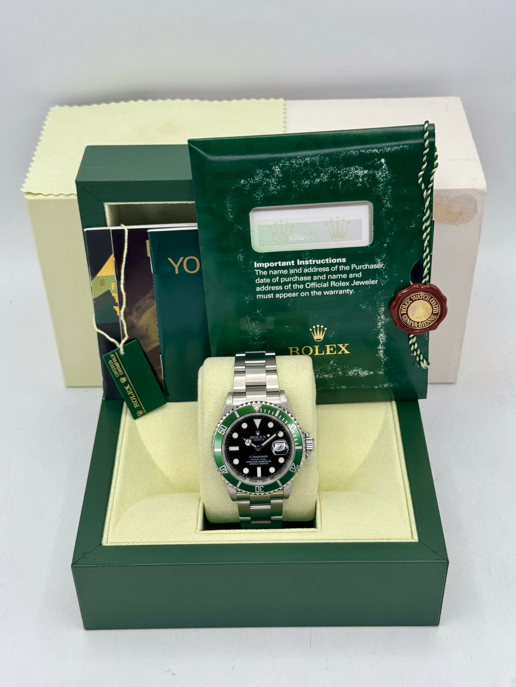 2007 Rolex Submariner "Kermit" 40mm 16610LV Stainless Steel Black Dial