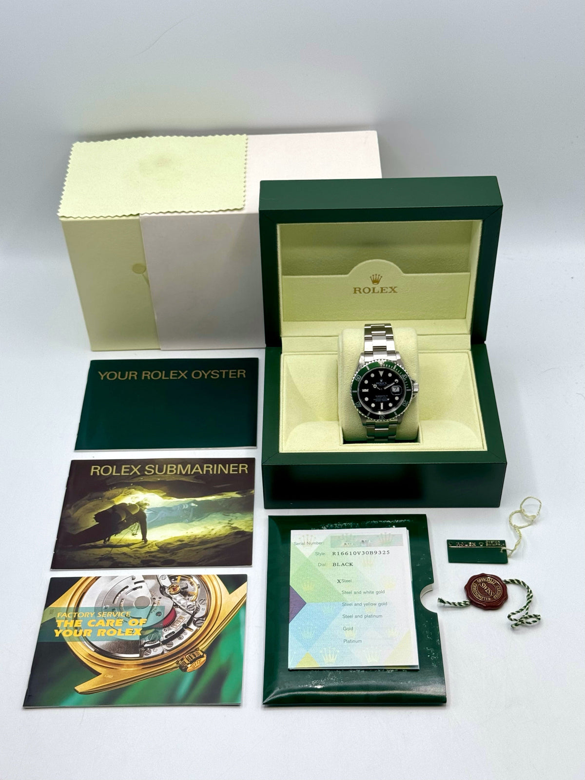 2007 Rolex Submariner "Kermit" 40mm 16610LV Stainless Steel Black Dial