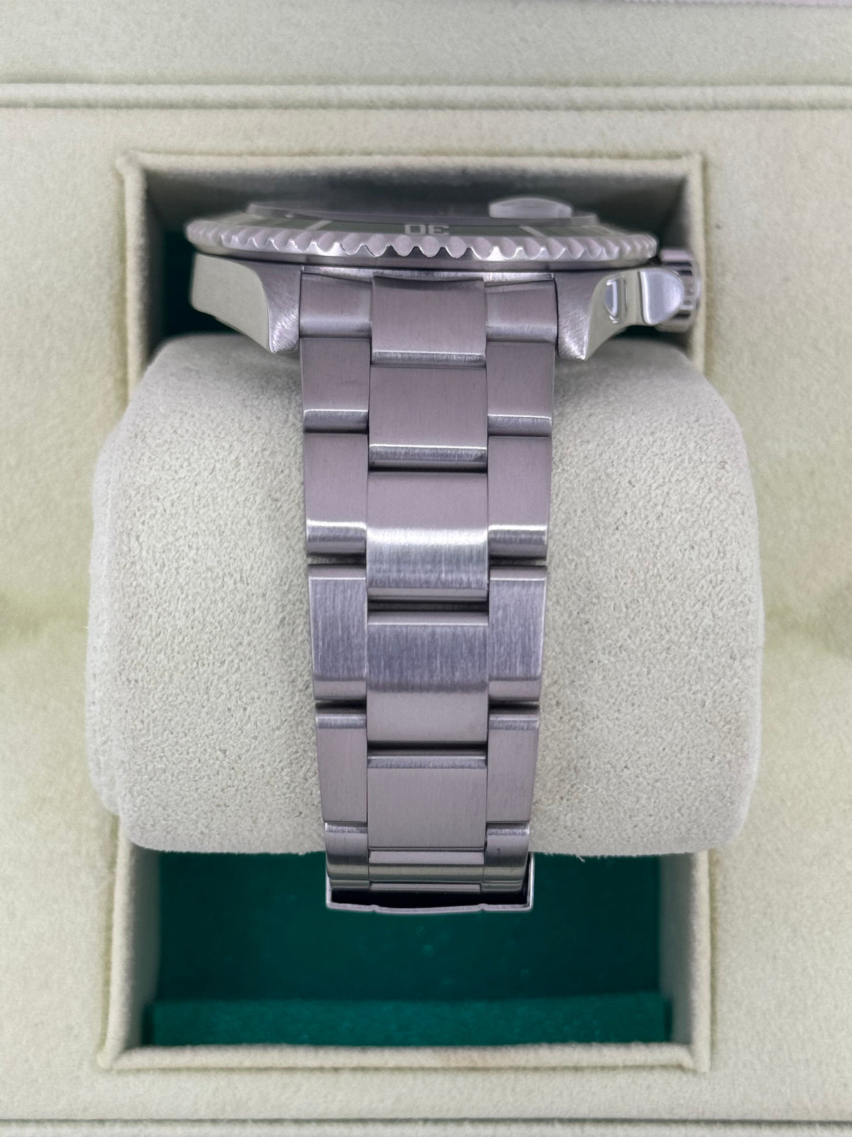 2007 Rolex Submariner "Kermit" 40mm 16610LV Stainless Steel Black Dial
