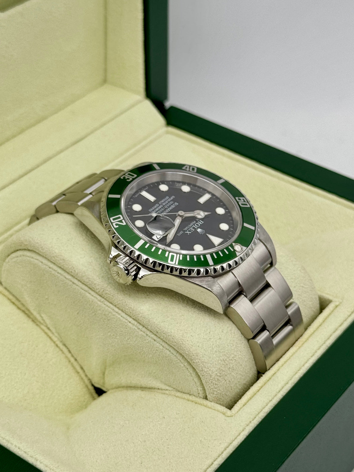 2007 Rolex Submariner "Kermit" 40mm 16610LV Stainless Steel Black Dial