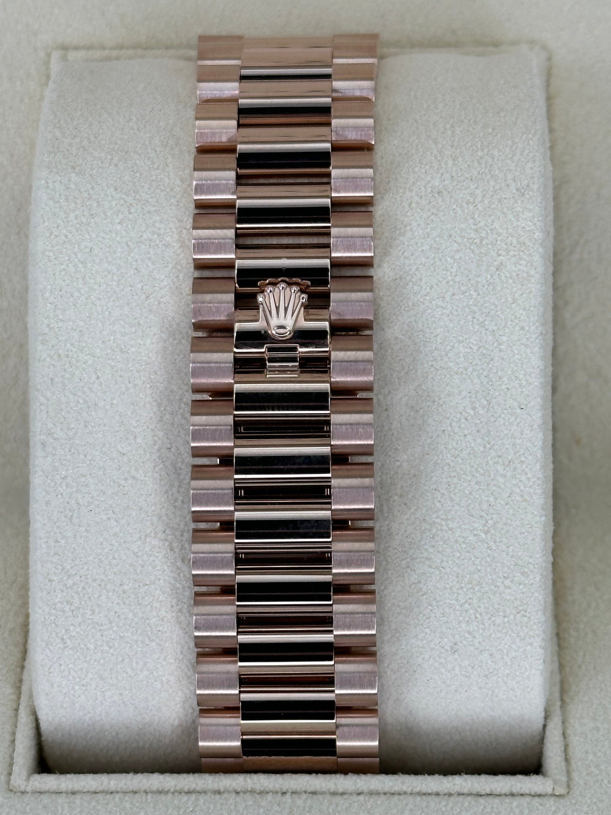 NEW 2022 Rolex Day-Date 40mm 228235 Presidential Rose Gold Olive Dial