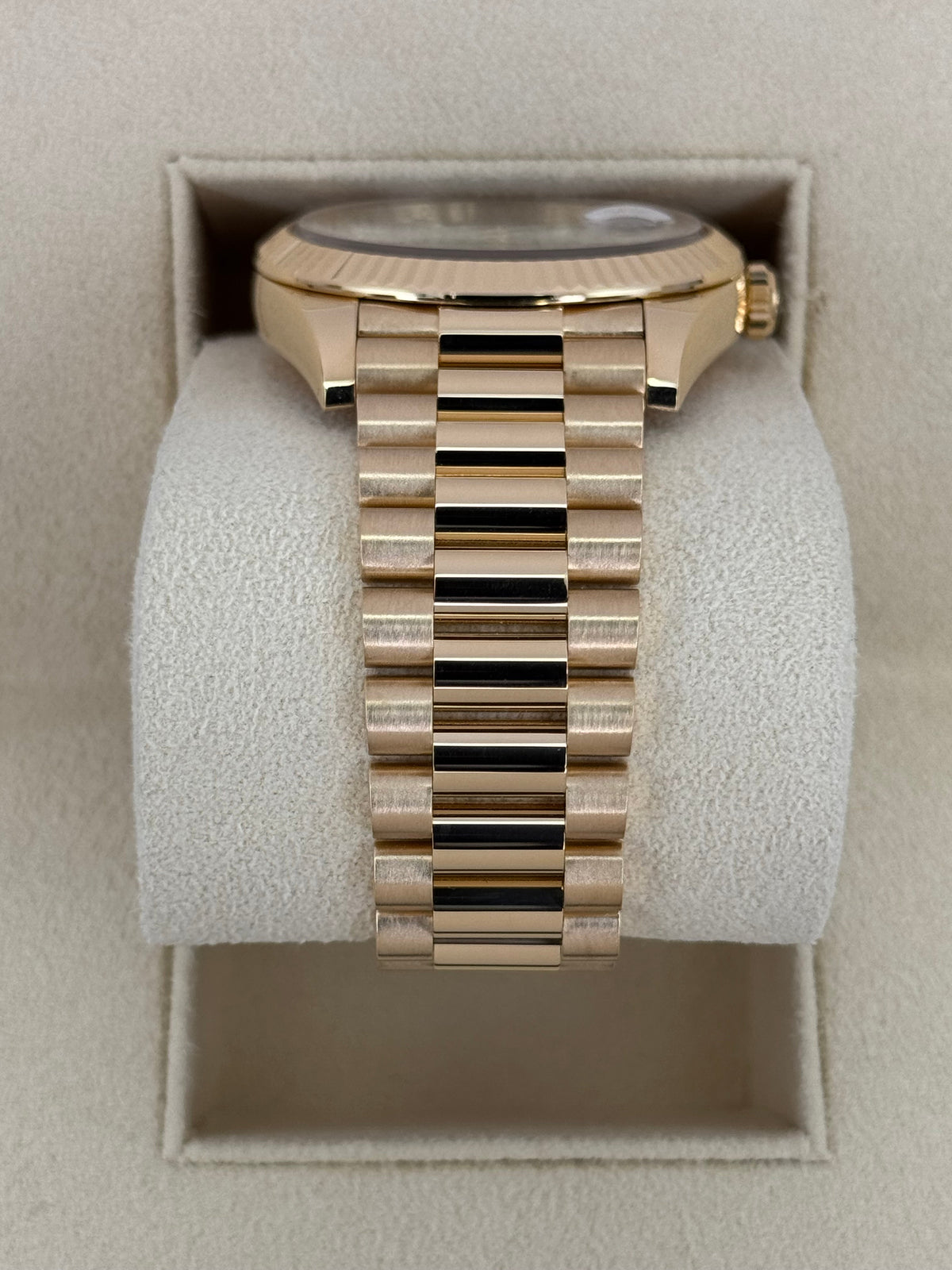 NEW 2025 Rolex Day-Date 40mm 228238 Mother Of Pearl Diamond Dial