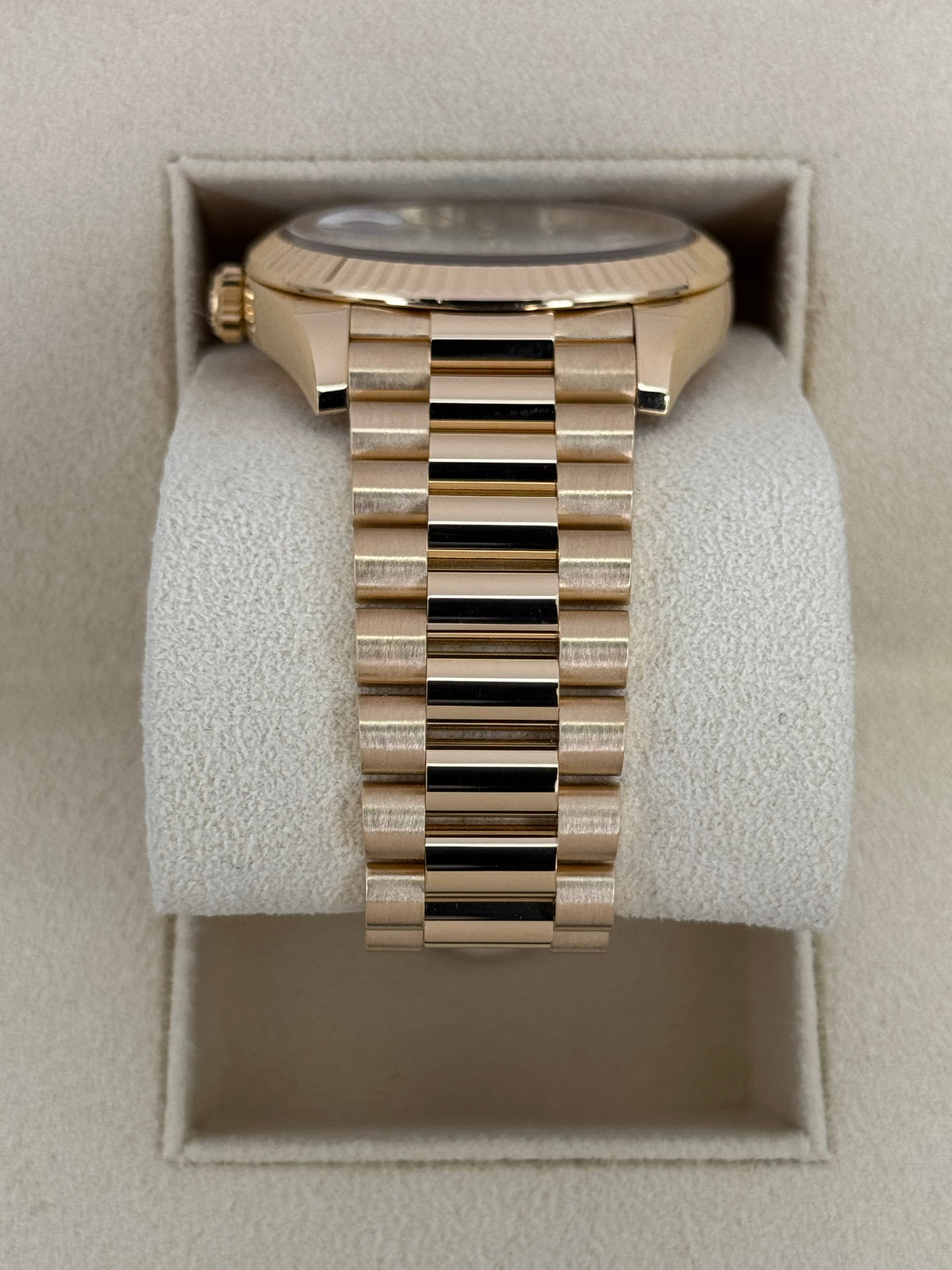 NEW 2025 Rolex Day-Date 40mm 228238 Mother Of Pearl Diamond Dial