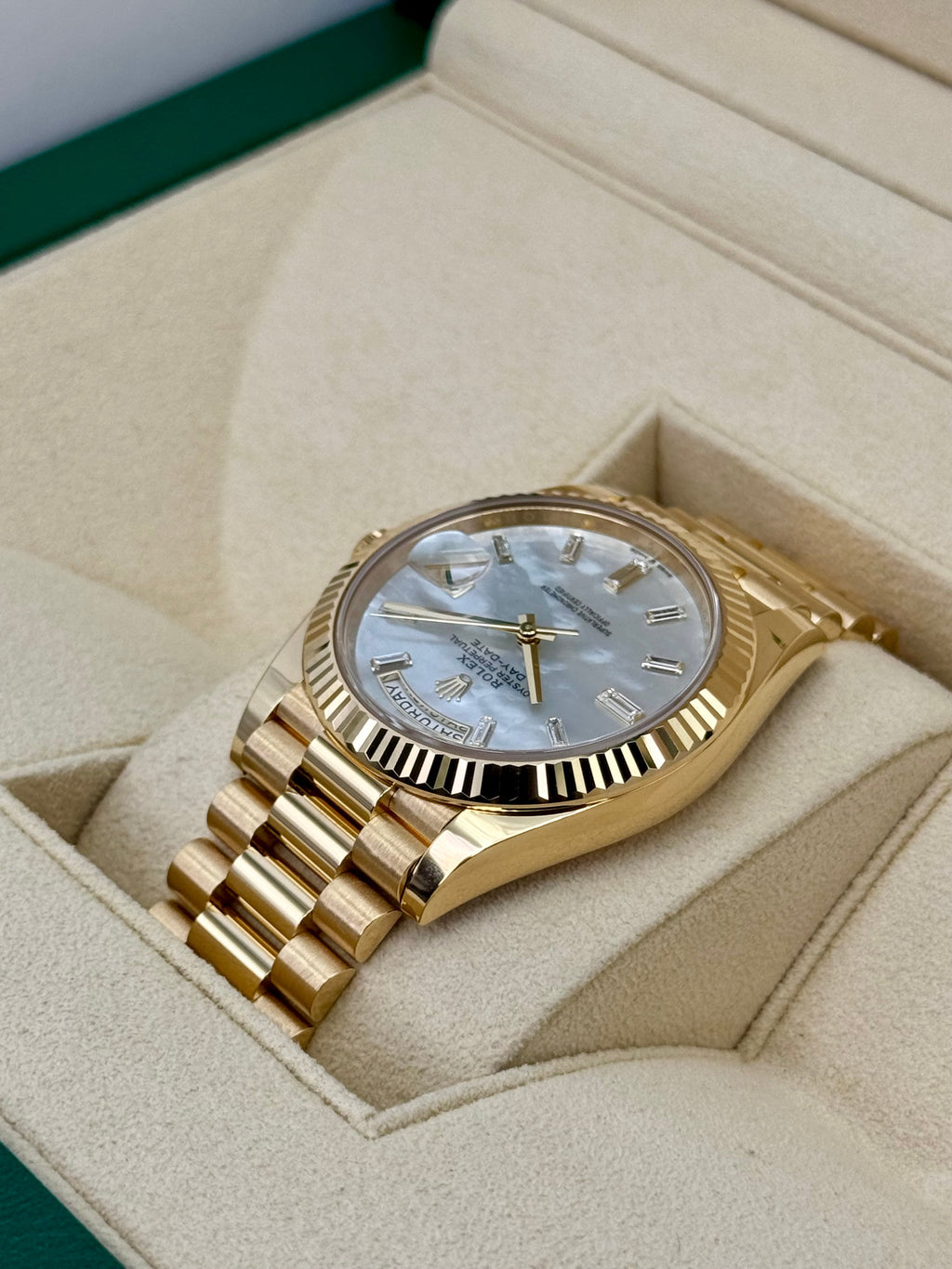 NEW 2025 Rolex Day-Date 40mm 228238 Mother Of Pearl Diamond Dial