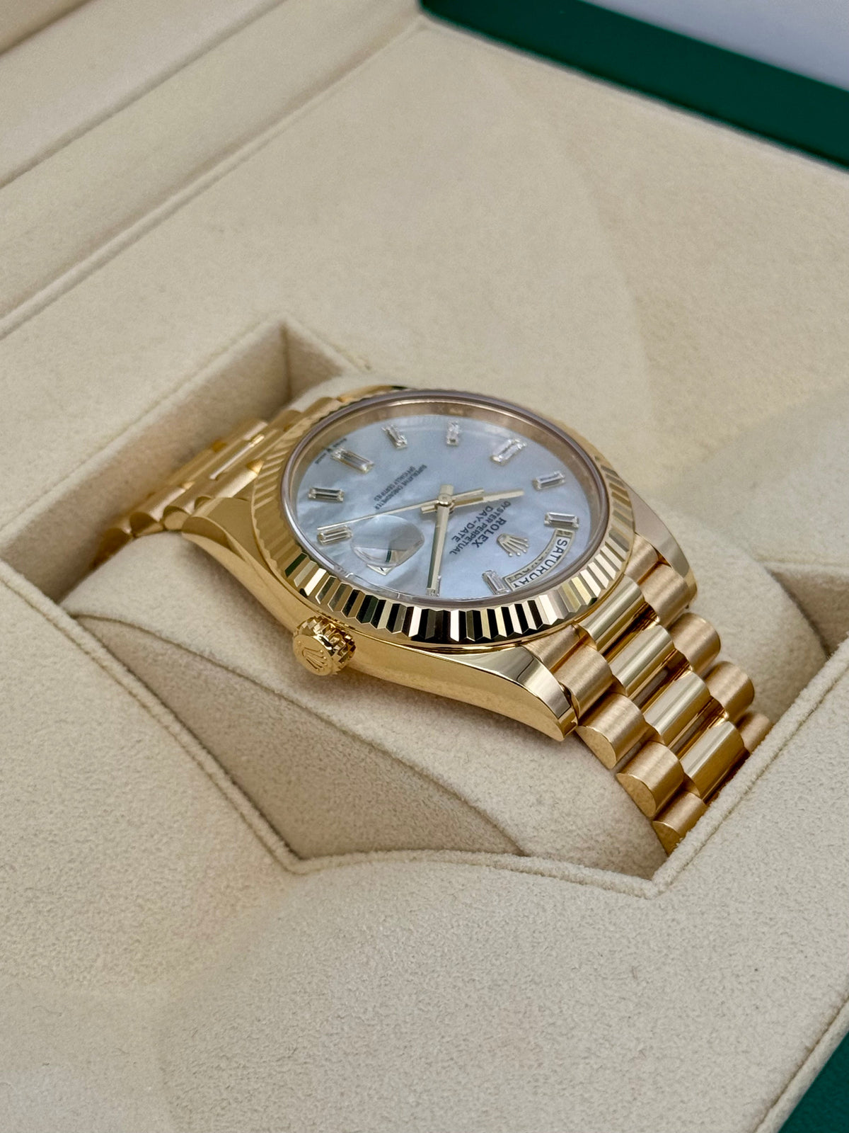 NEW 2025 Rolex Day-Date 40mm 228238 Mother Of Pearl Diamond Dial