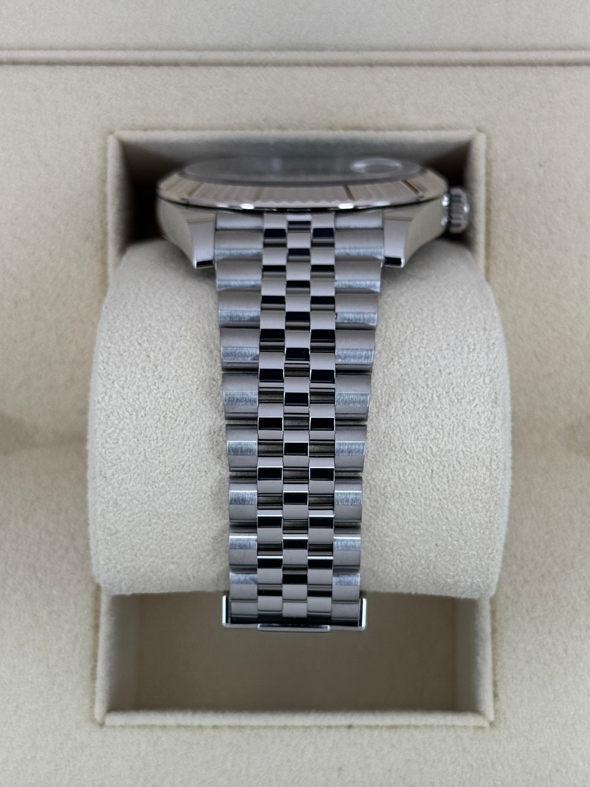 2024 Rolex Datejust 41mm 126334 Stainless Steel Jubilee Mint Green Dial