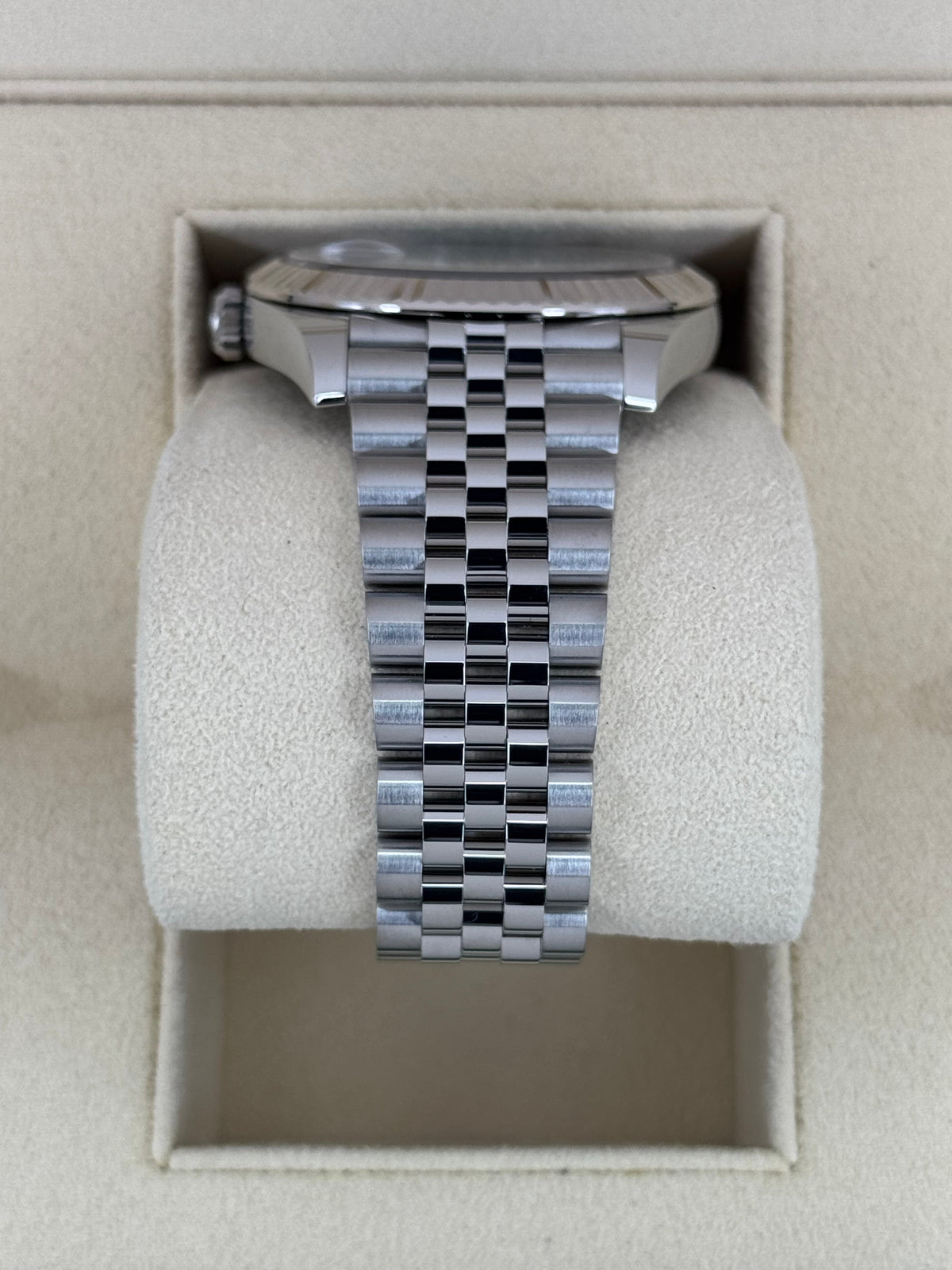 2024 Rolex Datejust 41mm 126334 Stainless Steel Jubilee Mint Green Dial