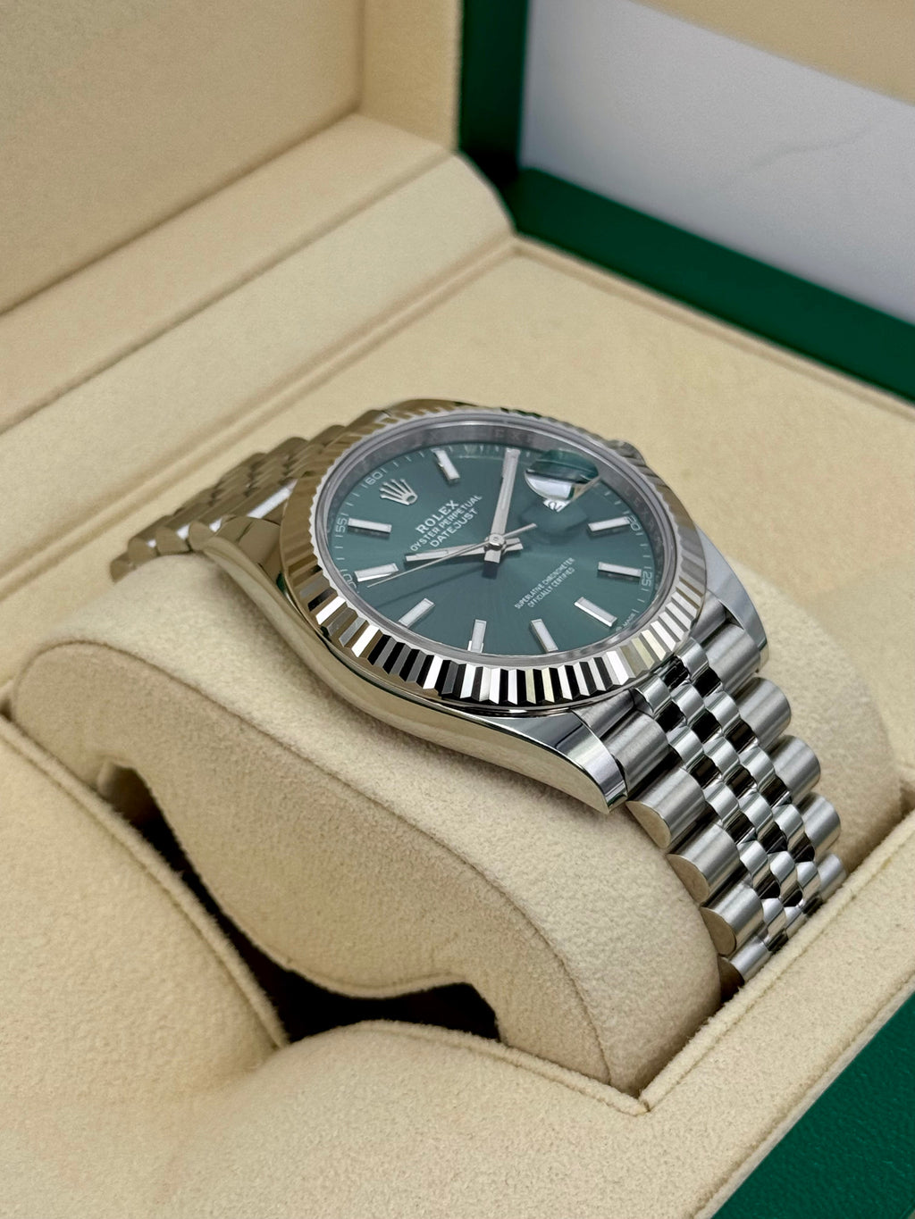 2024 Rolex Datejust 41mm 126334 Stainless Steel Jubilee Mint Green Dial