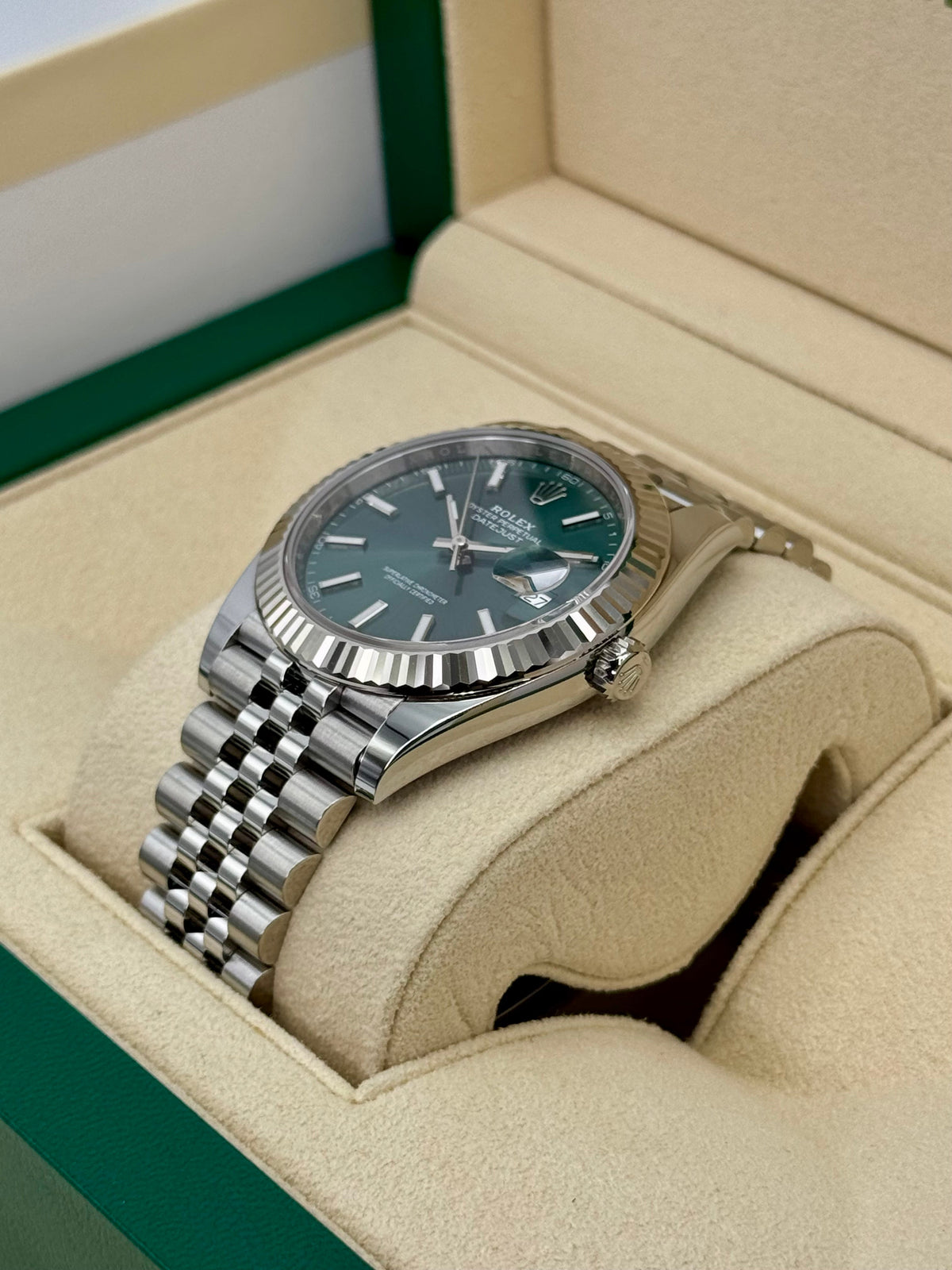 2024 Rolex Datejust 41mm 126334 Stainless Steel Jubilee Mint Green Dial