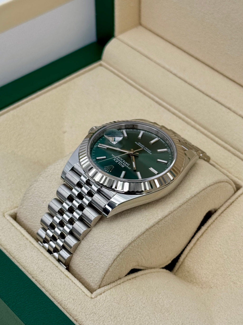 2024 Rolex Datejust 41mm 126334 Stainless Steel Jubilee Mint Green Dial
