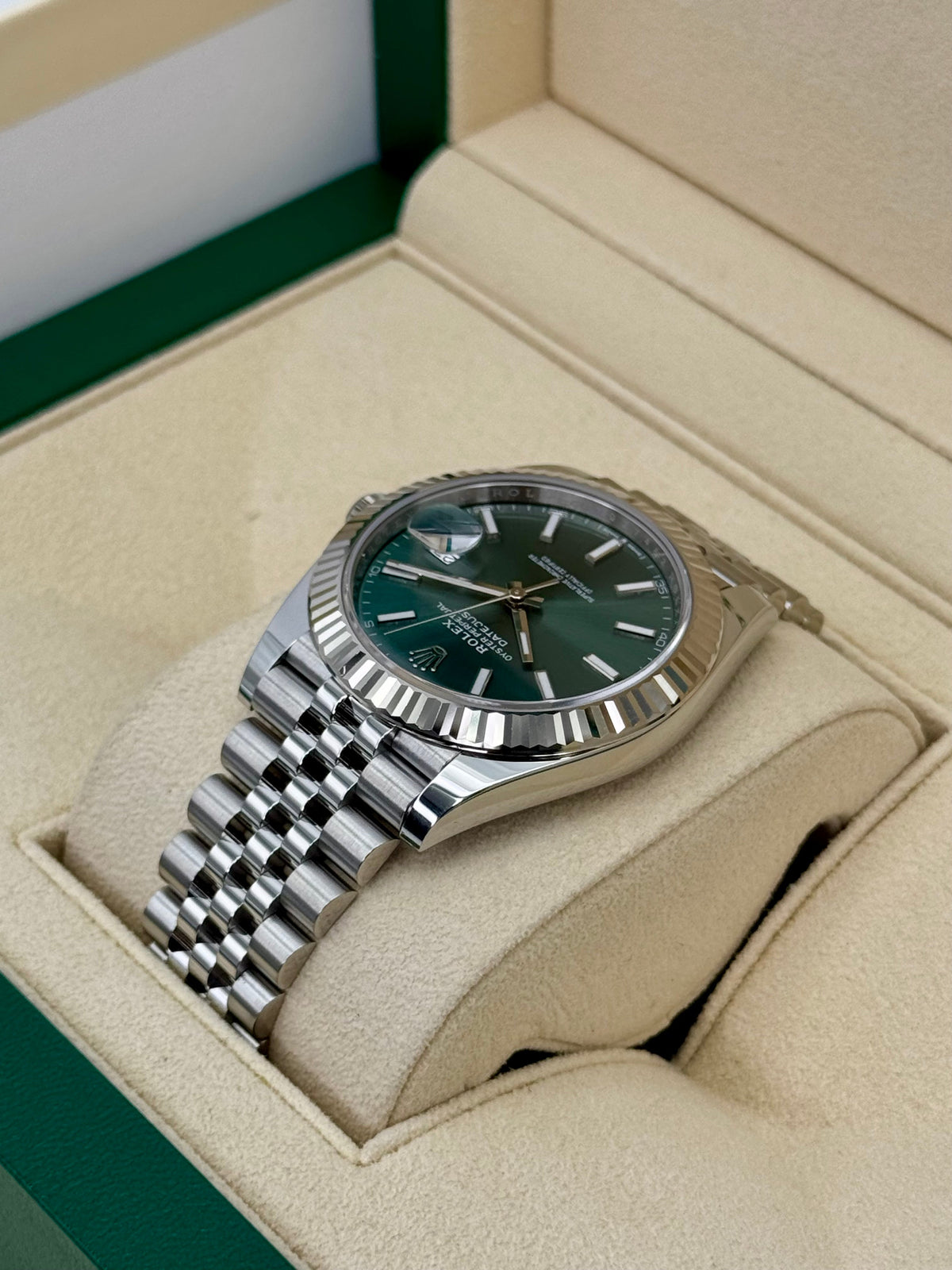 2024 Rolex Datejust 41mm 126334 Stainless Steel Jubilee Mint Green Dial