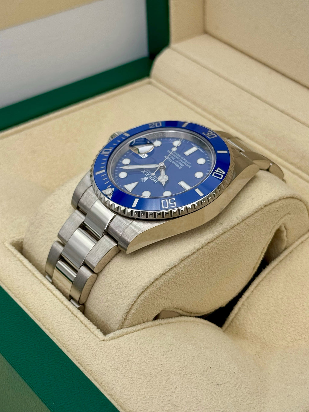 2017 Rolex Submariner "Smurf" 40mm 116619LB White Gold Blue Dial