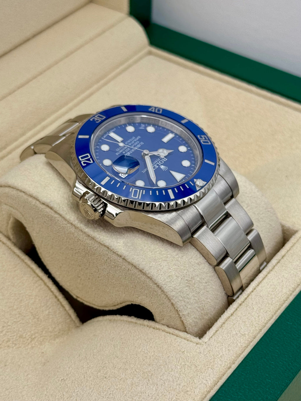 2017 Rolex Submariner "Smurf" 40mm 116619LB White Gold Blue Dial