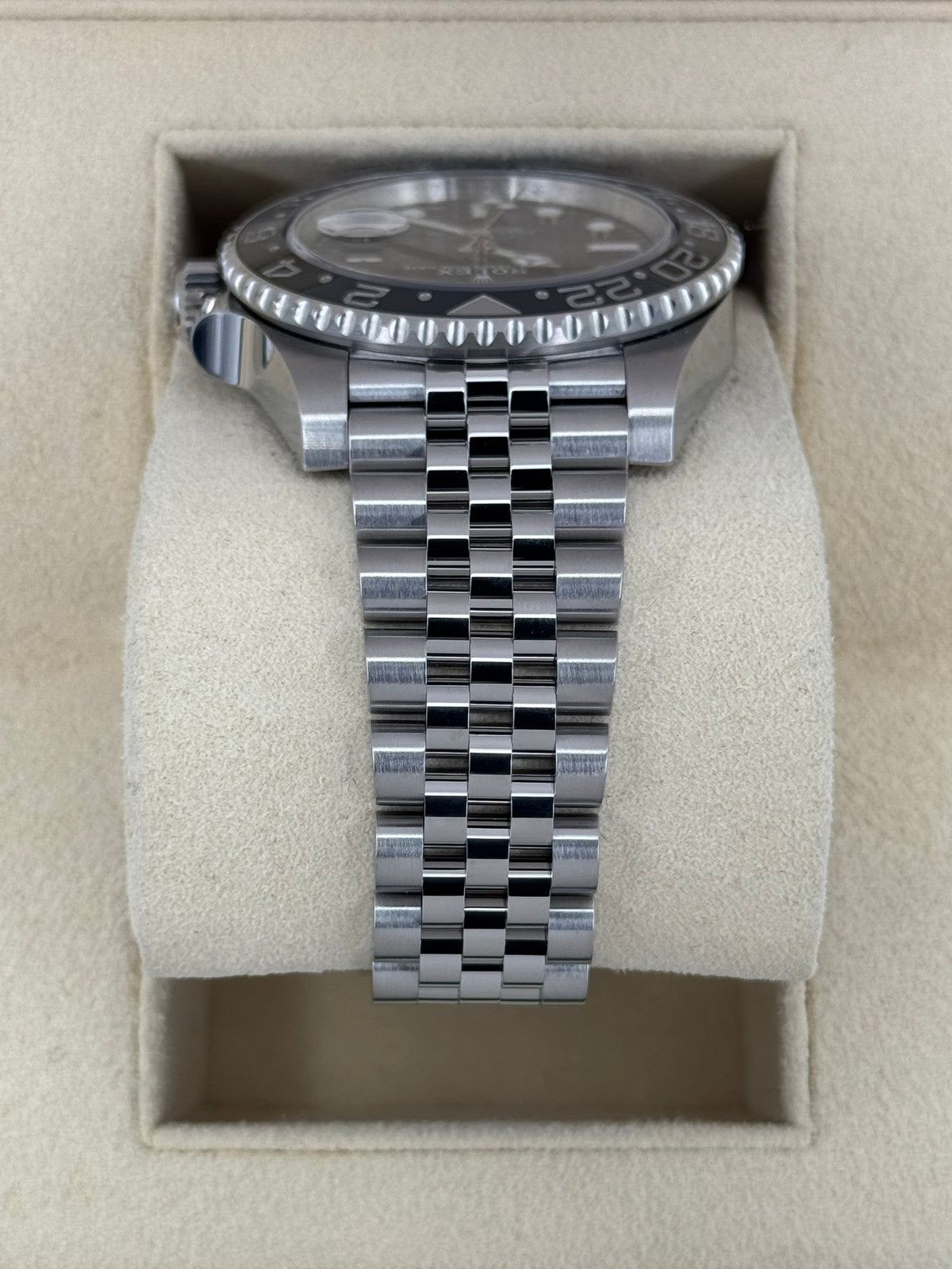 2024 Rolex GMT-Master II "Bruce Wayne" 40mm 126710GRNR Jubilee