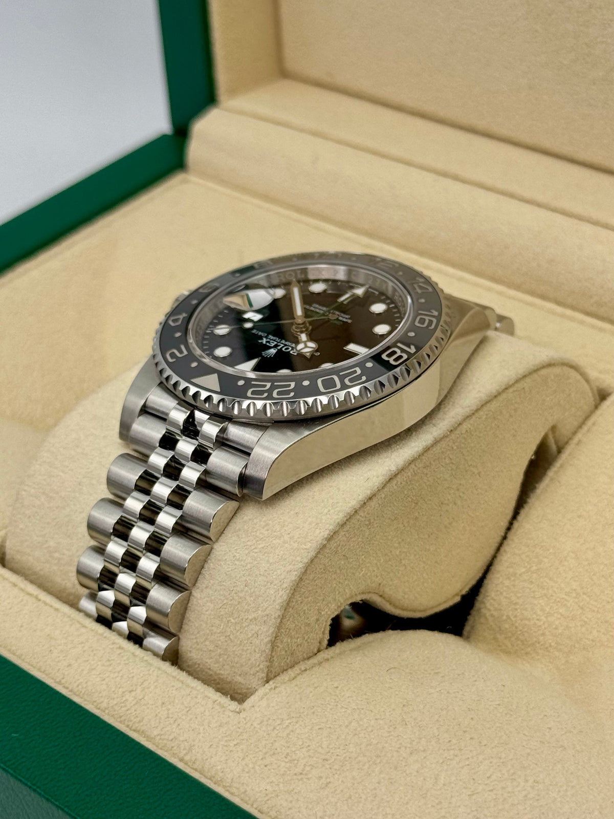 2024 Rolex GMT-Master II "Bruce Wayne" 40mm 126710GRNR Jubilee