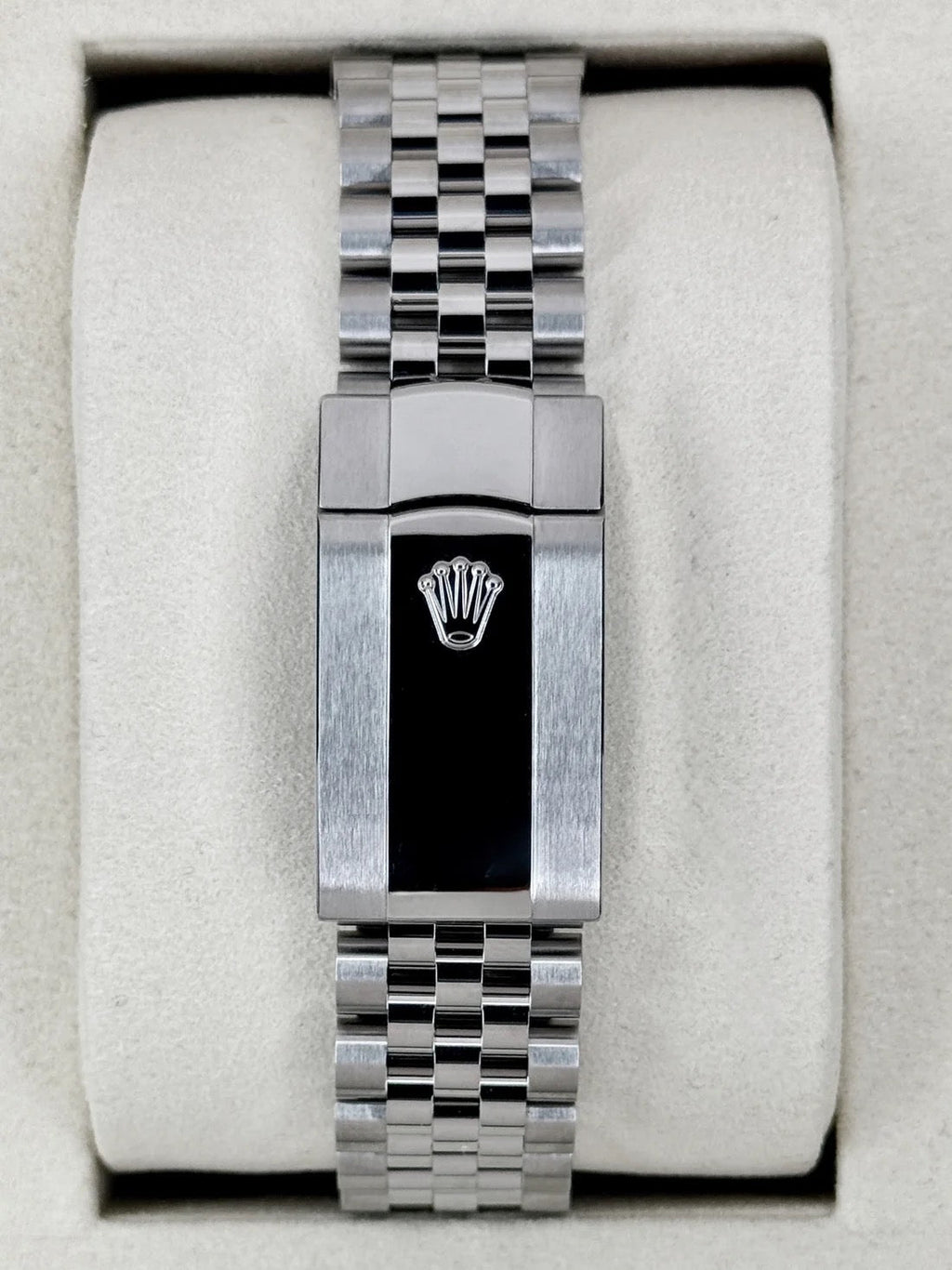 NEW 2026 Rolex Datejust 41mm 126300 Stainless Steel Jubilee White Dial