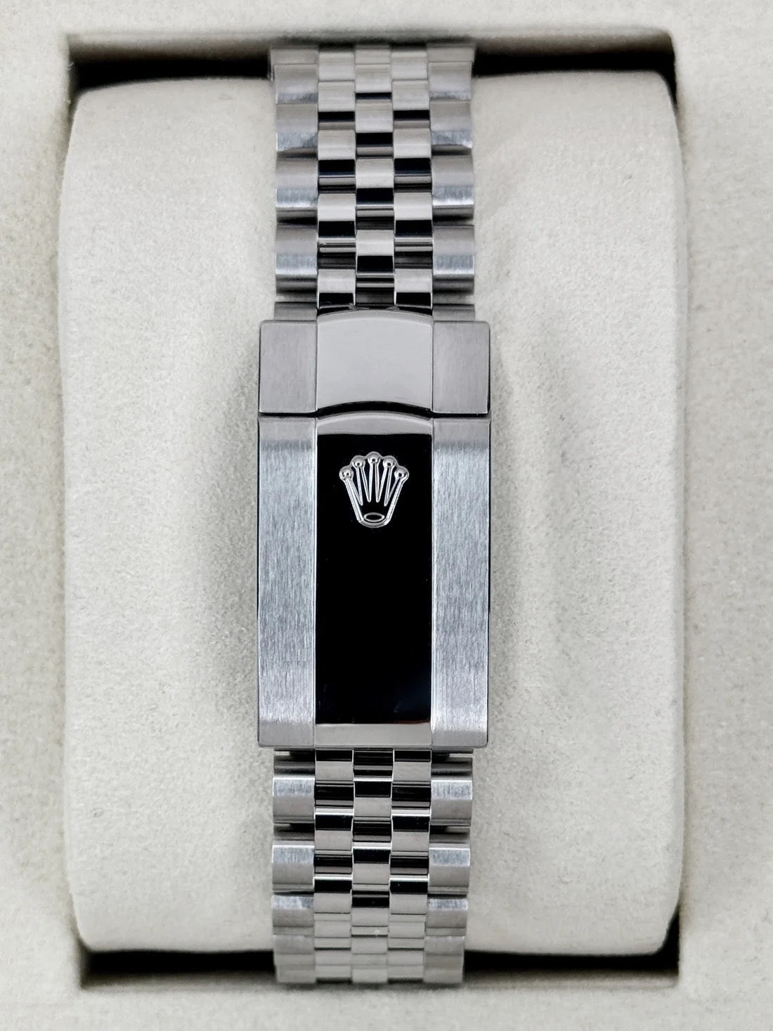 NEW 2026 Rolex Datejust 41mm 126300 Stainless Steel Jubilee White Dial