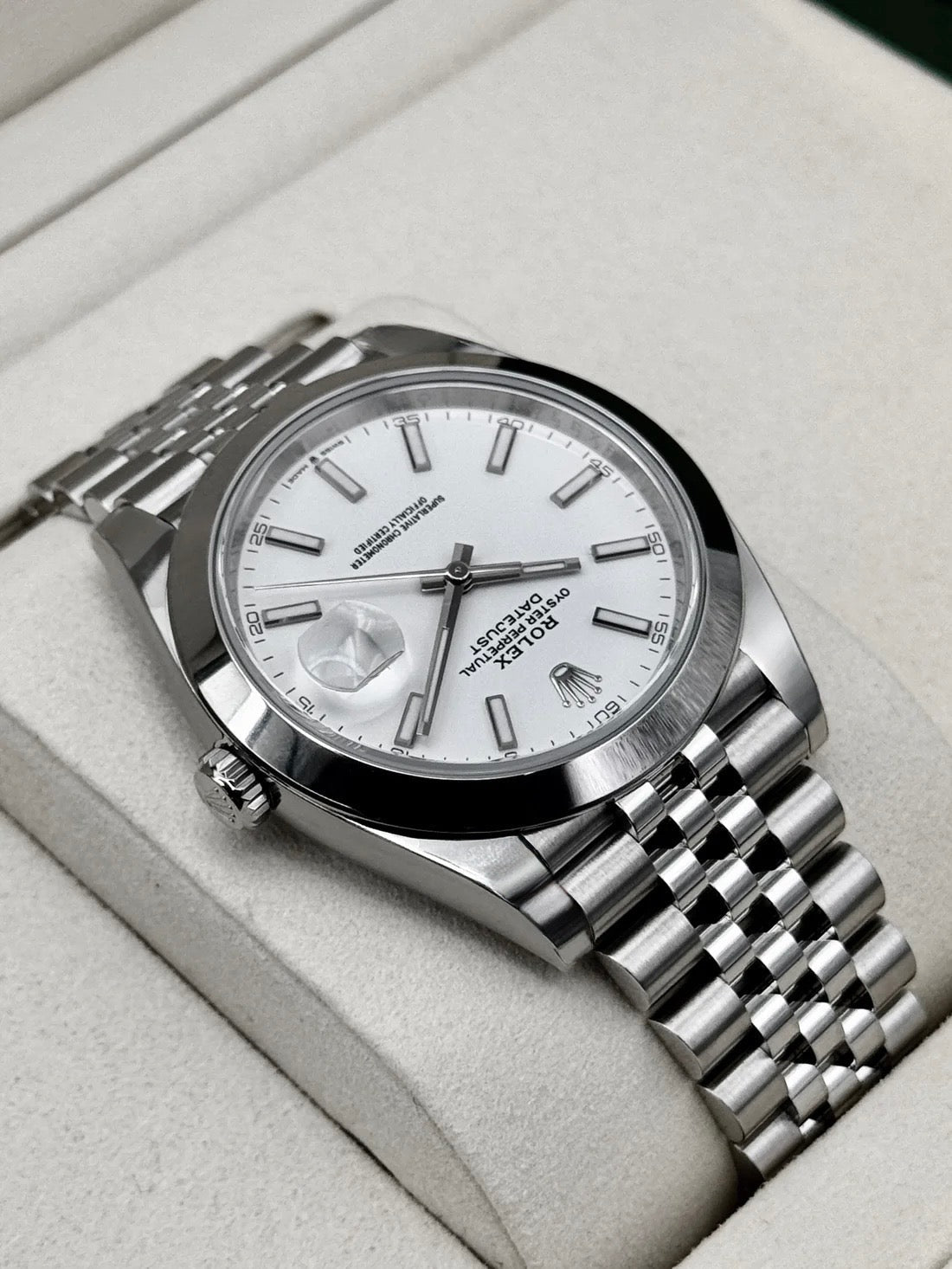 NEW 2026 Rolex Datejust 41mm 126300 Stainless Steel Jubilee White Dial