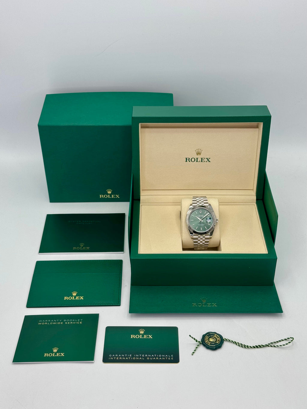 NEW 2025 Rolex Datejust 41mm 126334 Jubilee Green Dial